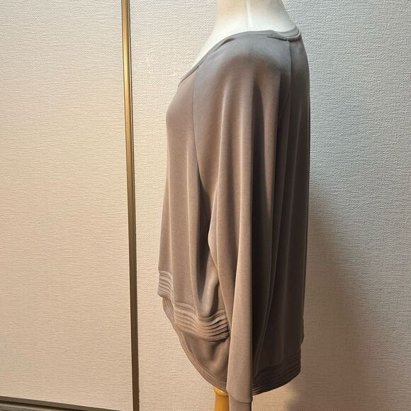 NWOT Athleta Serenity Criss Cross Sweatshirt - Picture 5 of 9